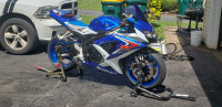 White And Blue SUZUKI GSXR-750