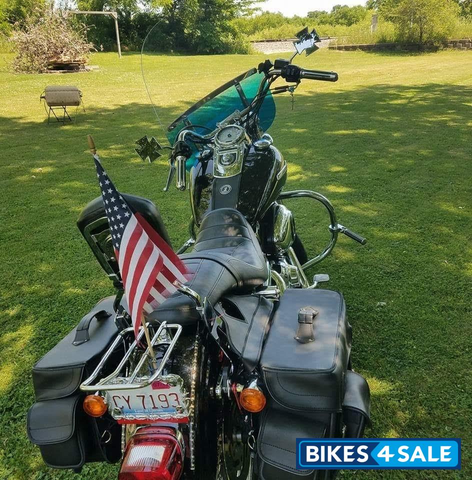 Vivid Black Harley Davidson Superglide FXDC