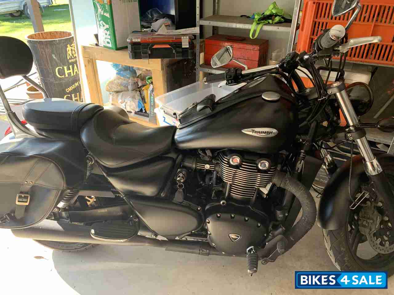 Triumph Thurderbird storm