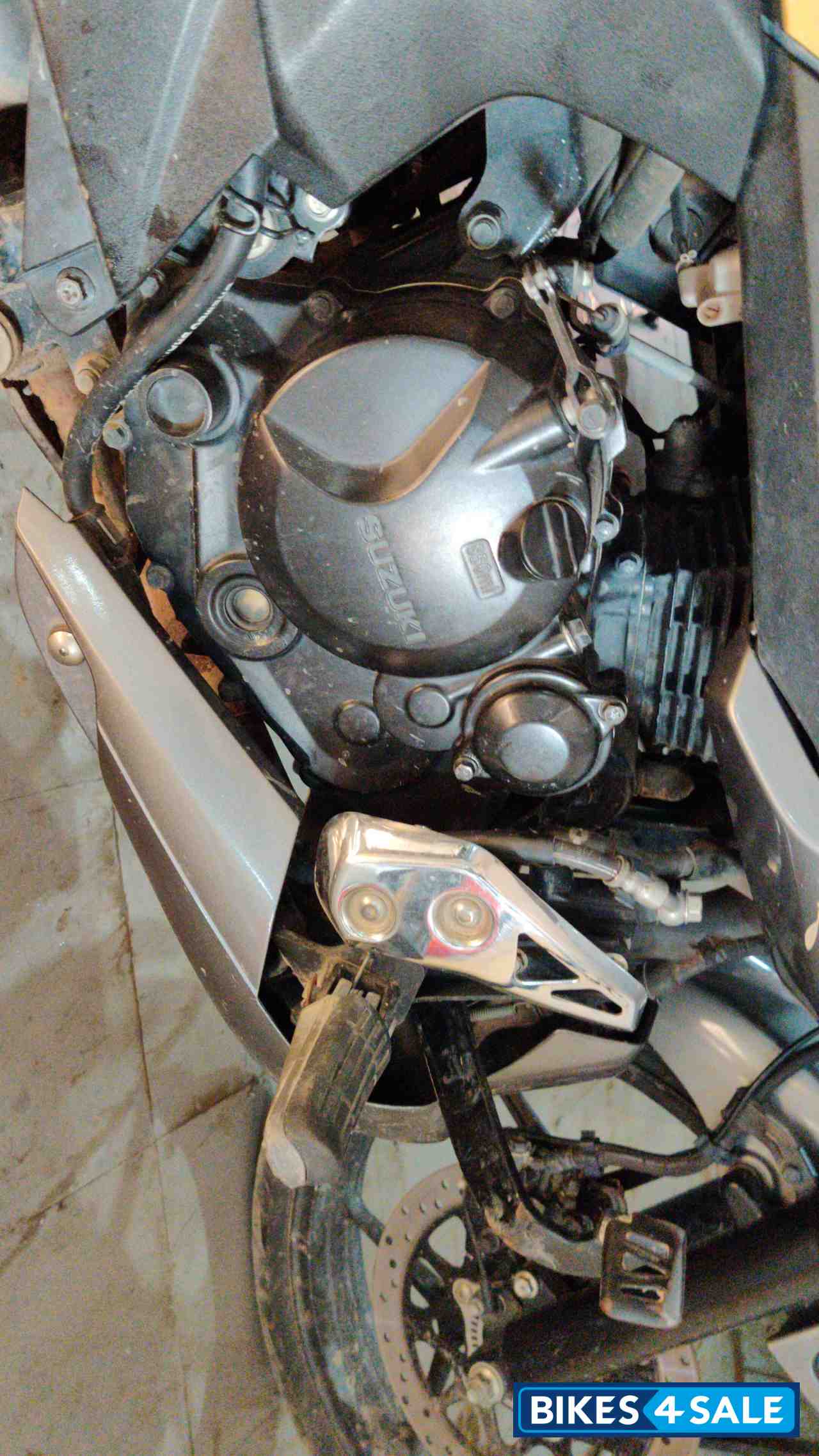 Silver Black Suzuki Interodur