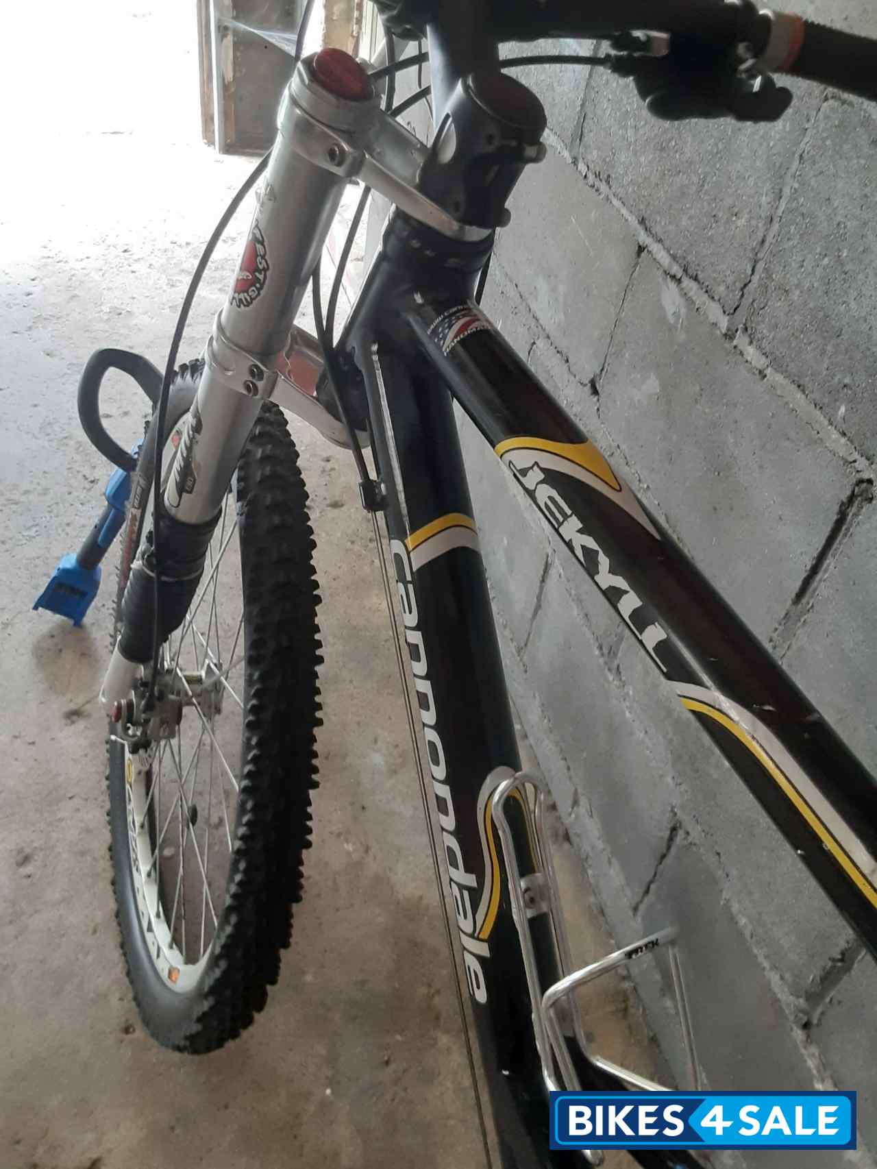 Cannondale Jekyll 3000 with Lefty Max front fork