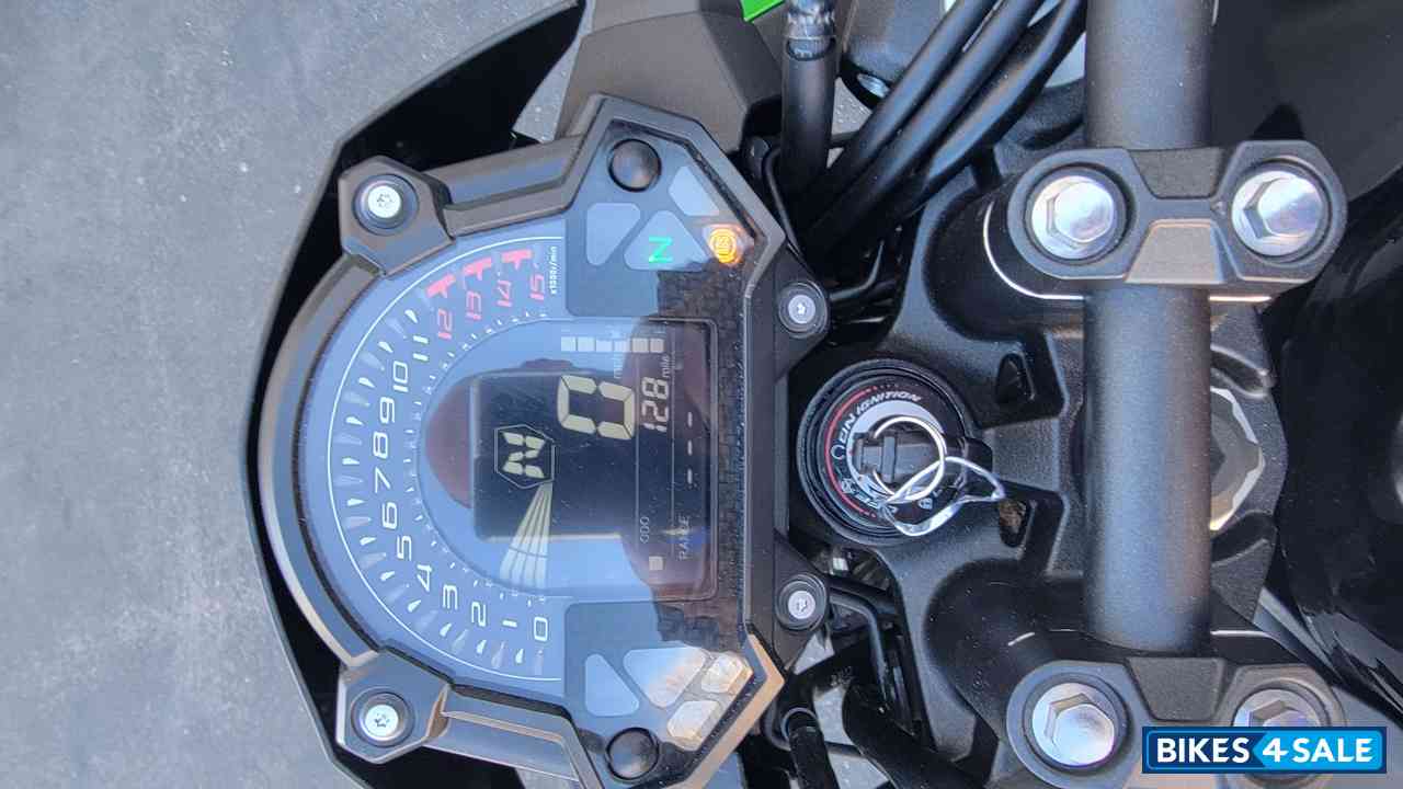 Green/black Kawasaki Z400