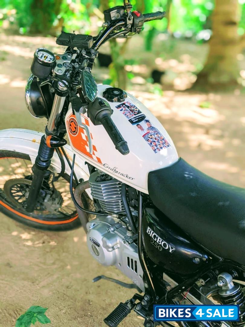 Black Suzuki Bigboy
