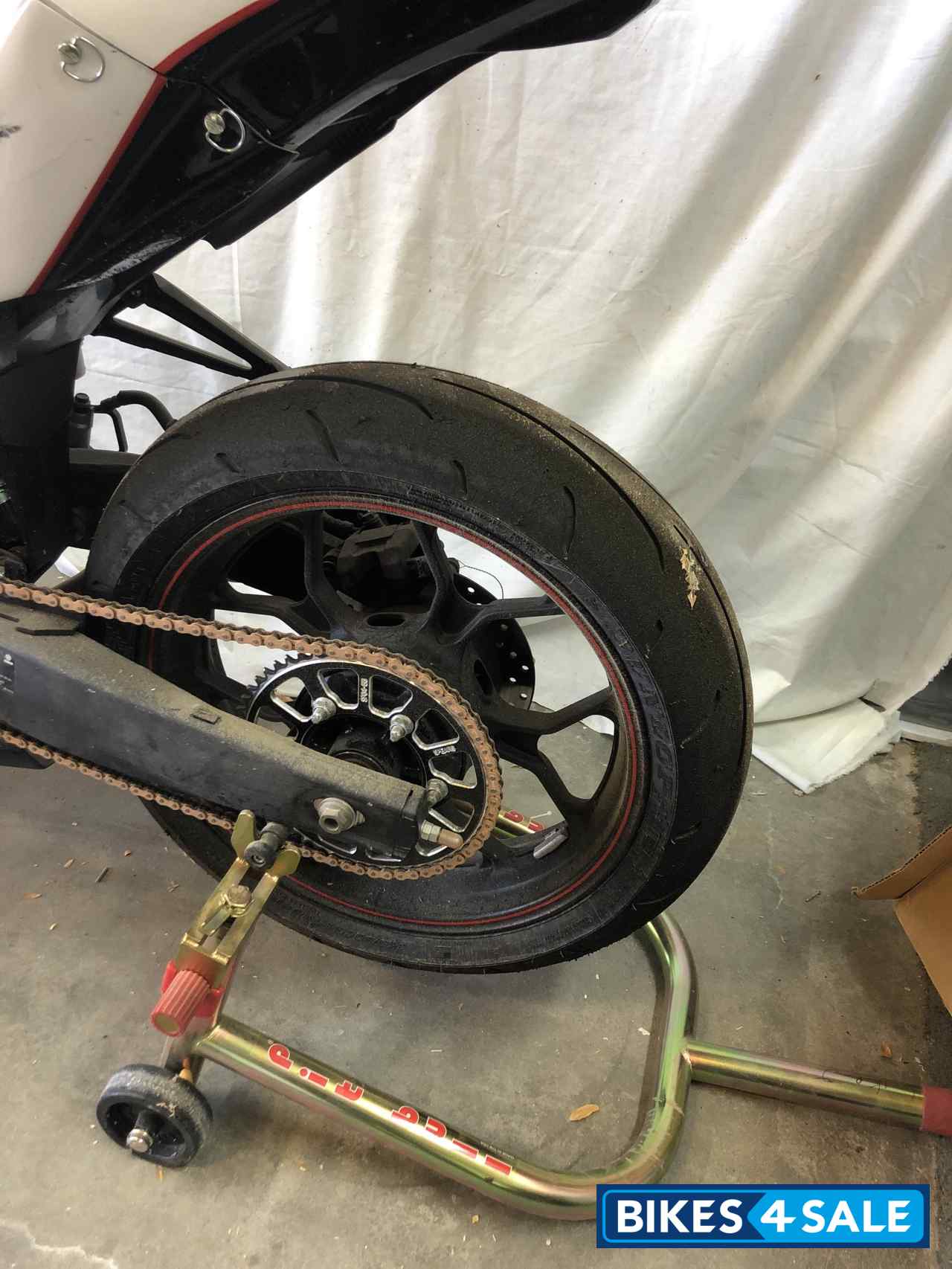 White Black Red Yamaha XFR3