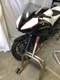 White Black Red Yamaha XFR3