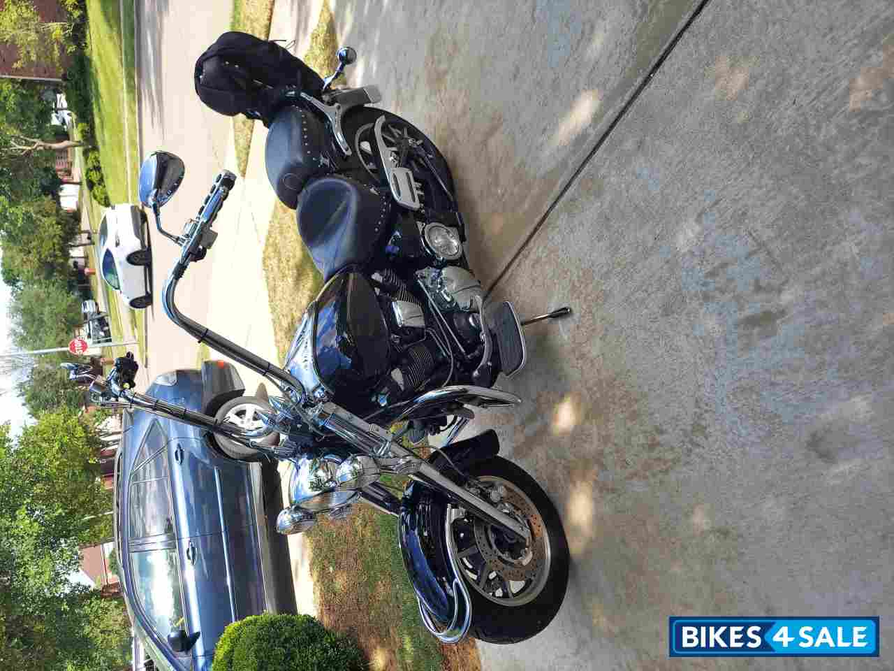 Black Yamaha Roadstar Silverado