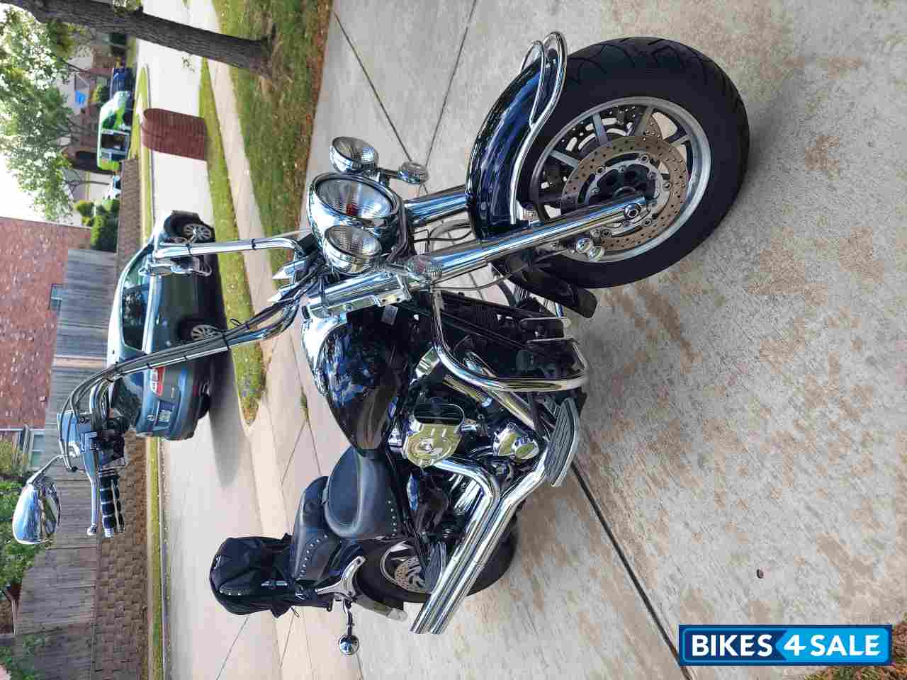 Black Yamaha Roadstar Silverado