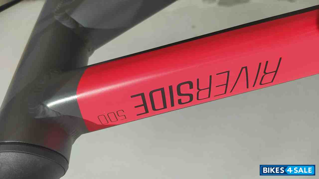 Grey, Red Decathlon Riverside 500