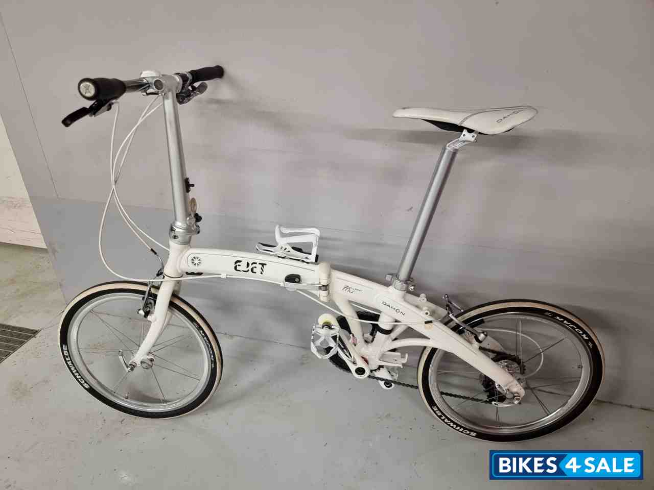 Dahon 25TH ANNIVERSARY MU XX V 10-SPEED