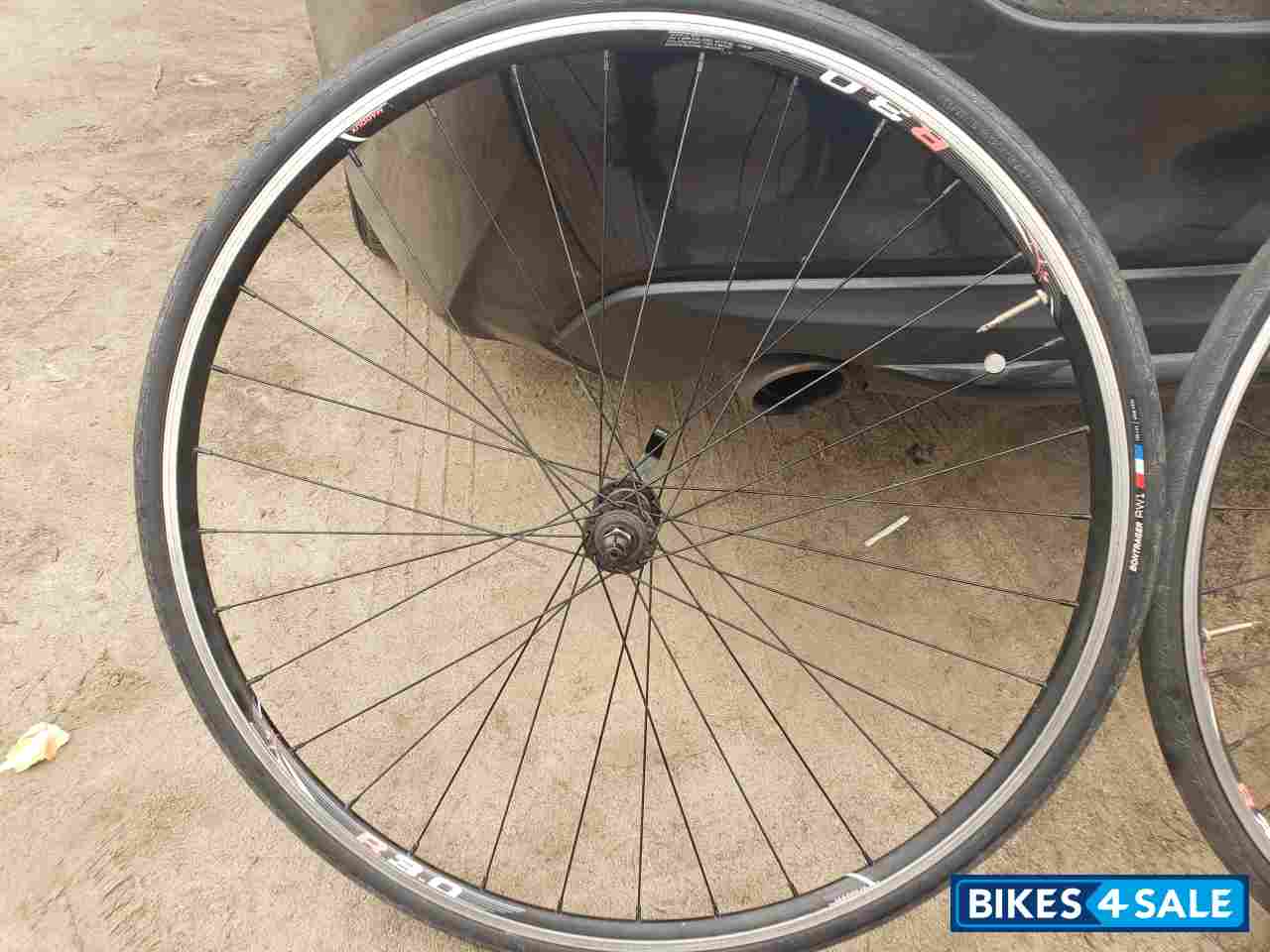 Pink / Black Cannondale Synapse