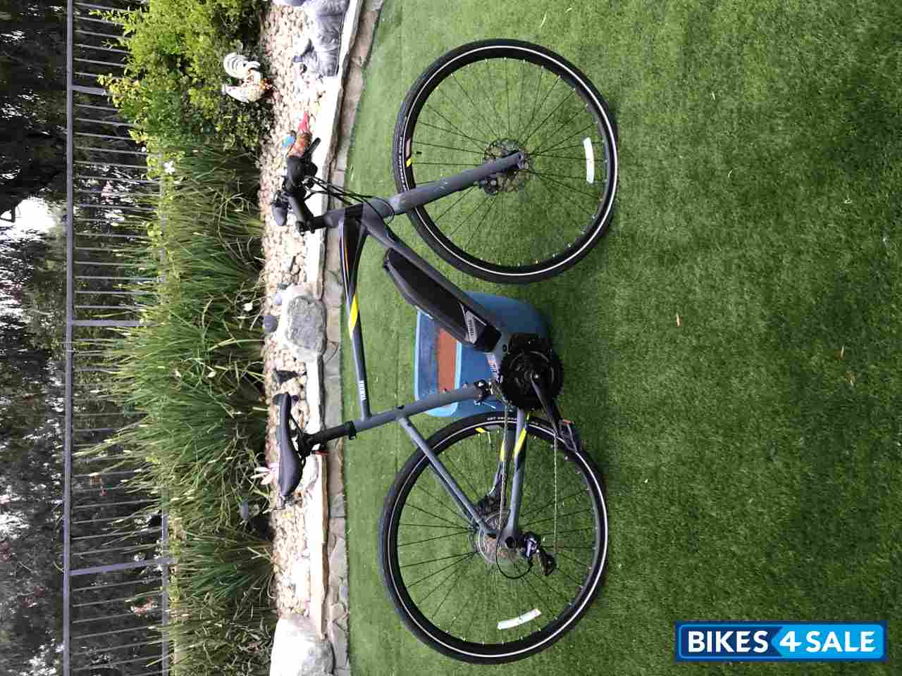 Grey Yamaha Crosscore