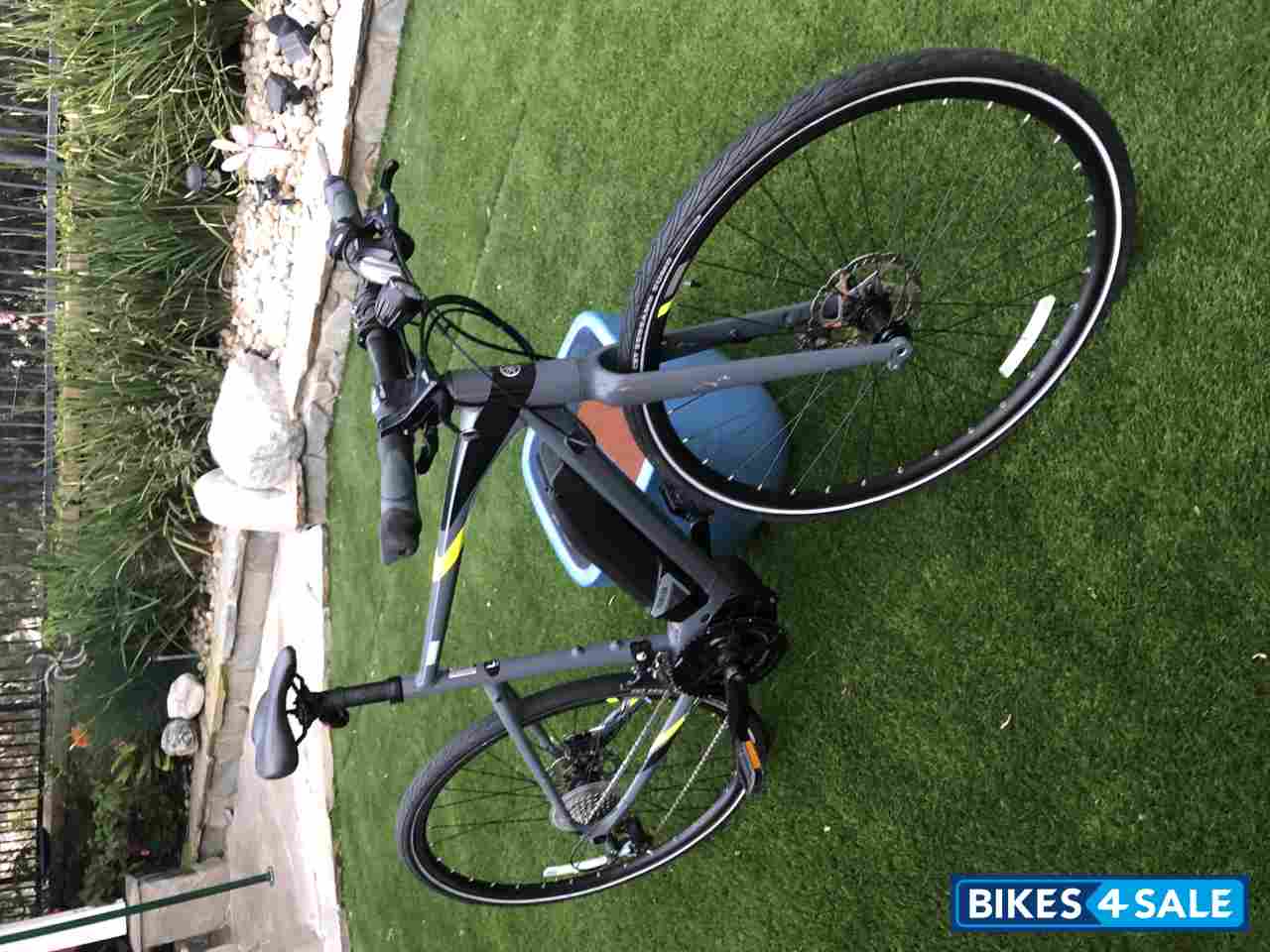 Grey Yamaha Crosscore