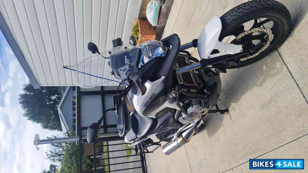 White Honda NC700X