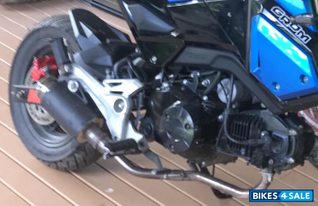 Blue/green HONDA GROM