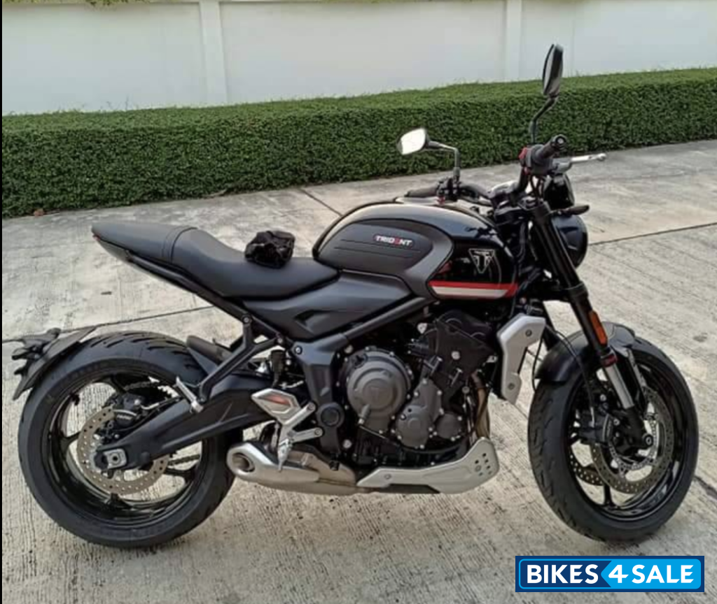 Triumph Trident