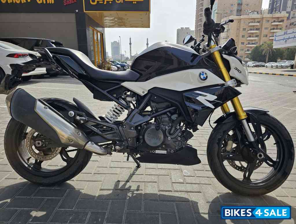BMW G310R