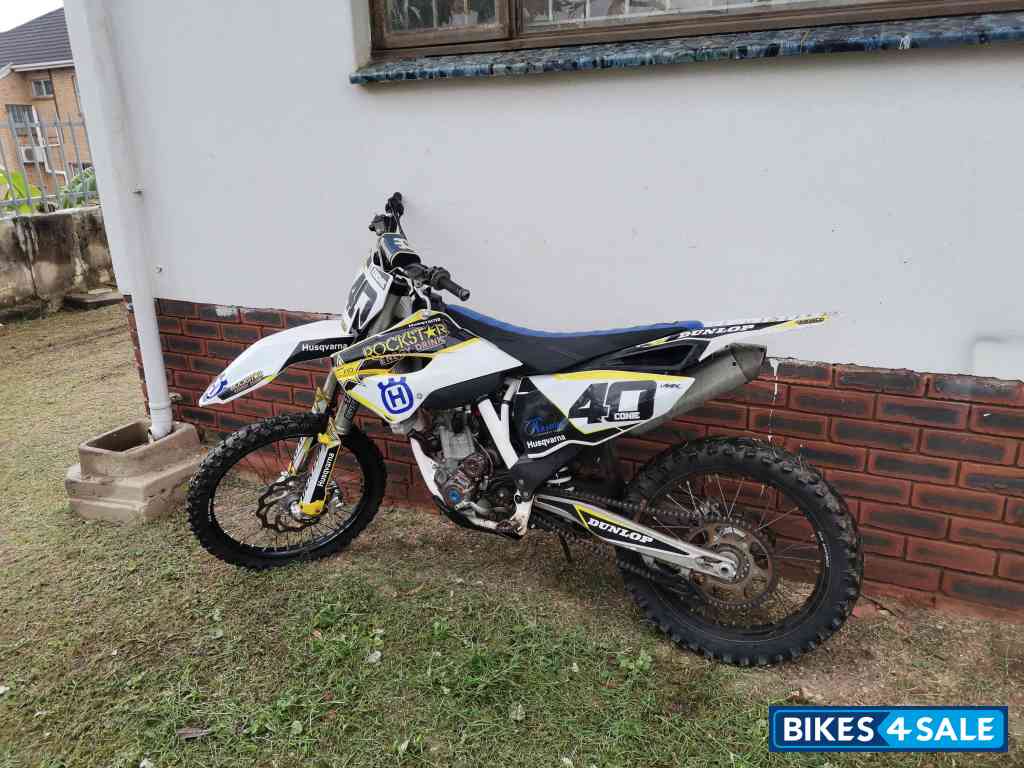 White Yellow Black Husqvarna 2015