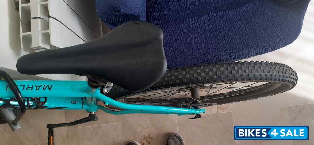 Turqoise TREK Marlin 7 Turqoise TREK Marlin 7