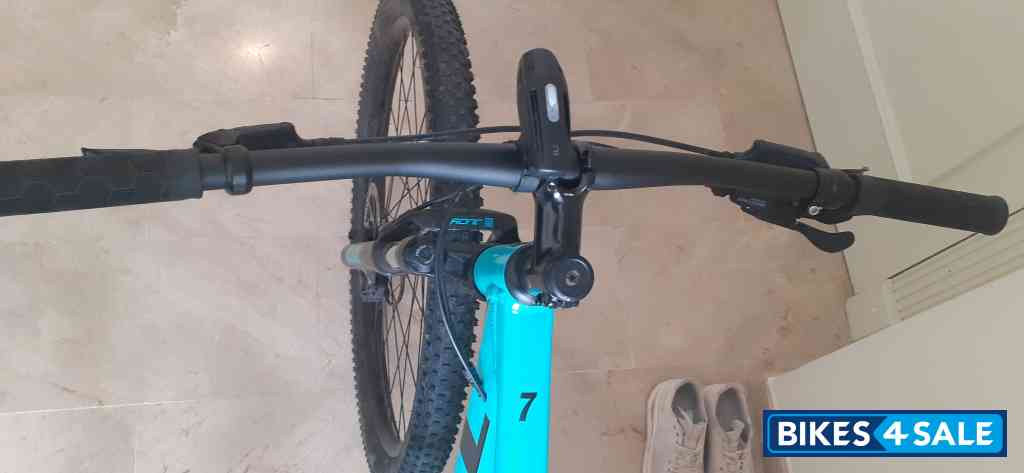 Turqoise TREK Marlin 7 Turqoise TREK Marlin 7