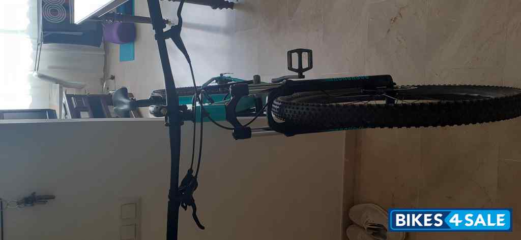 Turqoise TREK Marlin 7 Turqoise TREK Marlin 7