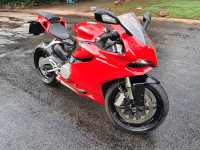 Red Ducati Panigale 899