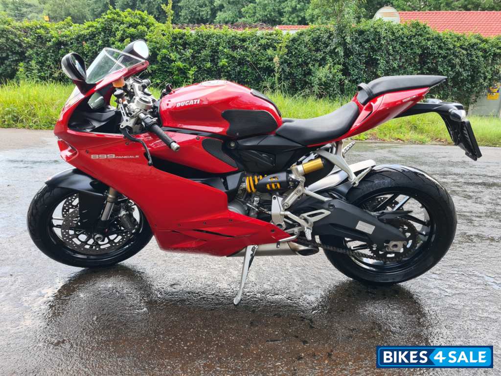 Red Ducati Panigale 899 Red Ducati Panigale 899