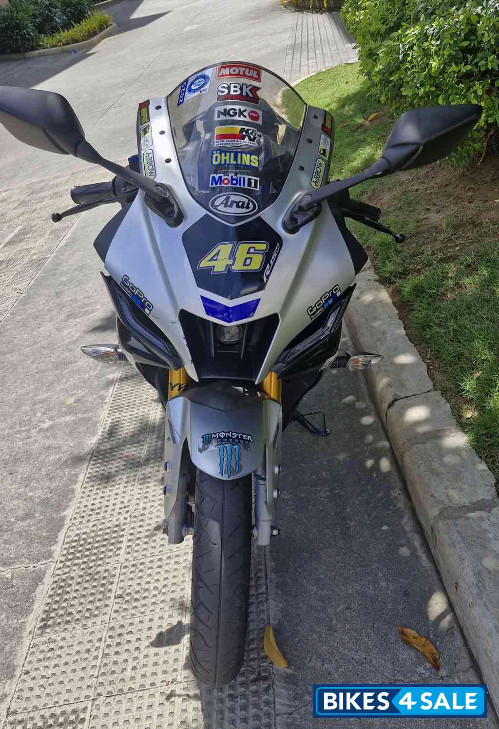 Silver/black Yamaha YAMAHA R15M (YZF) Silver/black Yamaha YAMAHA R15M (YZF)