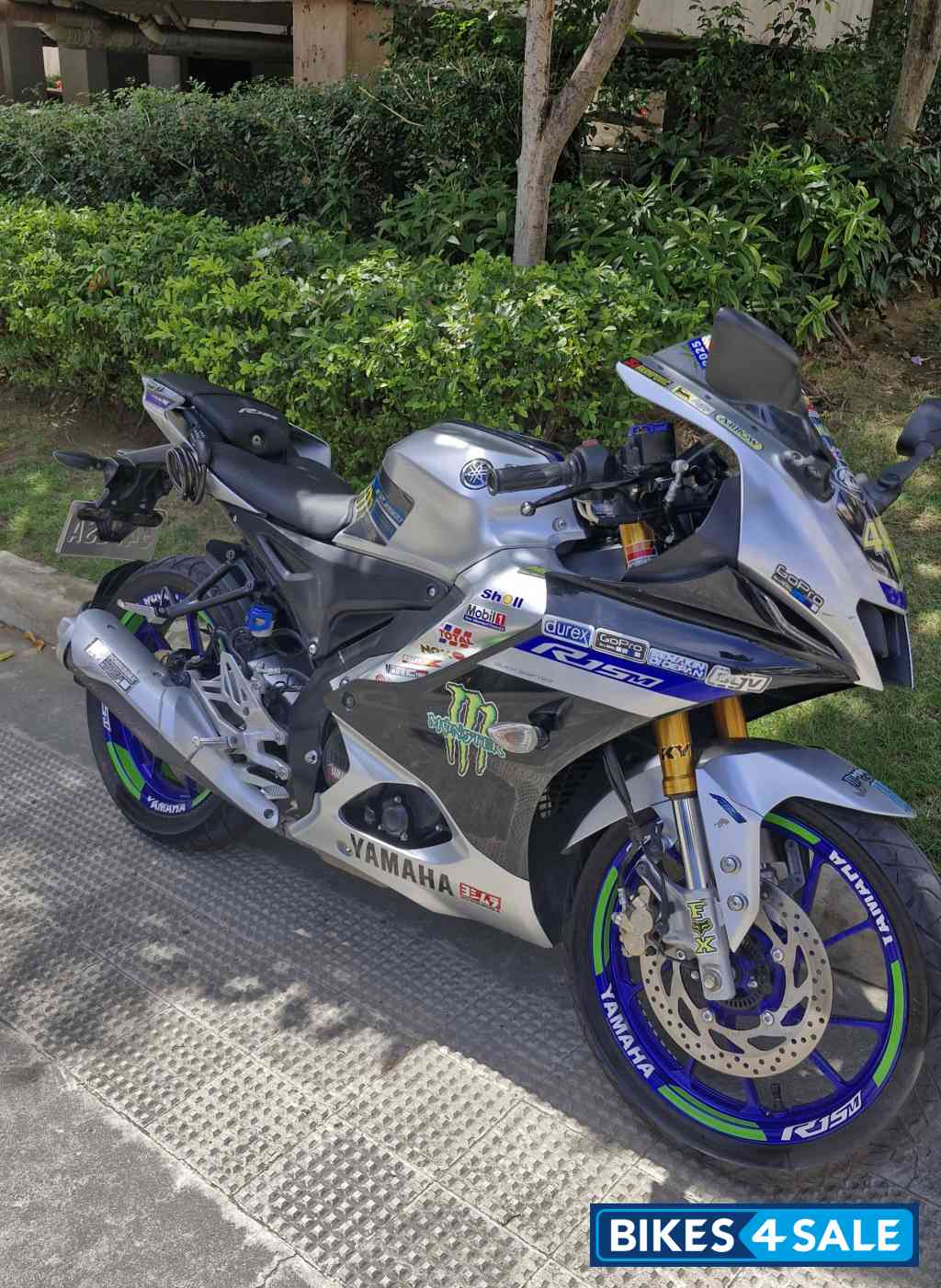 Silver/black Yamaha YAMAHA R15M (YZF) Silver/black Yamaha YAMAHA R15M (YZF)