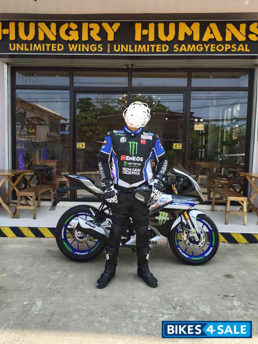 Silver/black Yamaha YAMAHA R15M (YZF) Silver/black Yamaha YAMAHA R15M (YZF)