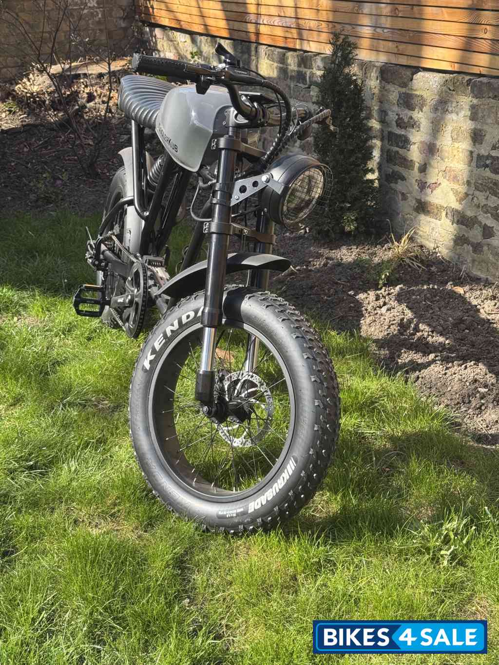 Grey Cooler Kub 750S