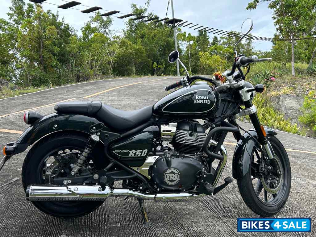 Royal Enfield super meteor 650