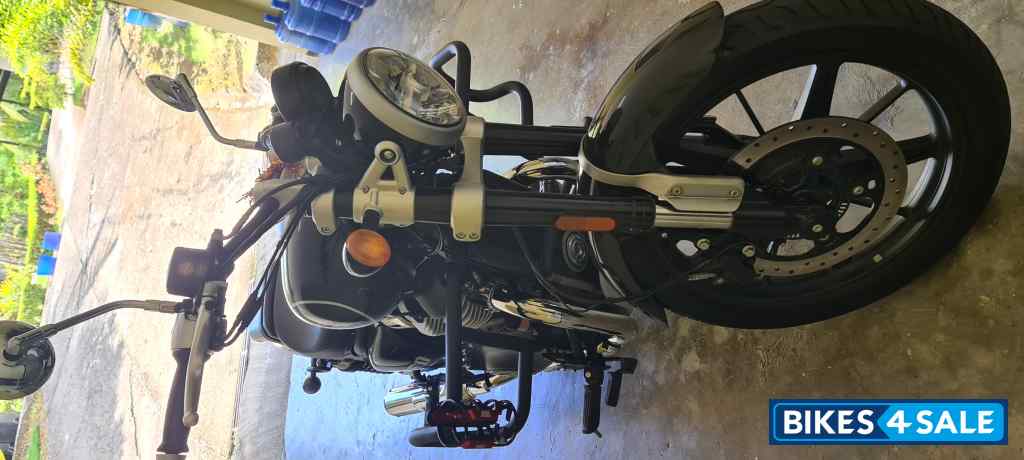 Royal Enfield super meteor 650
