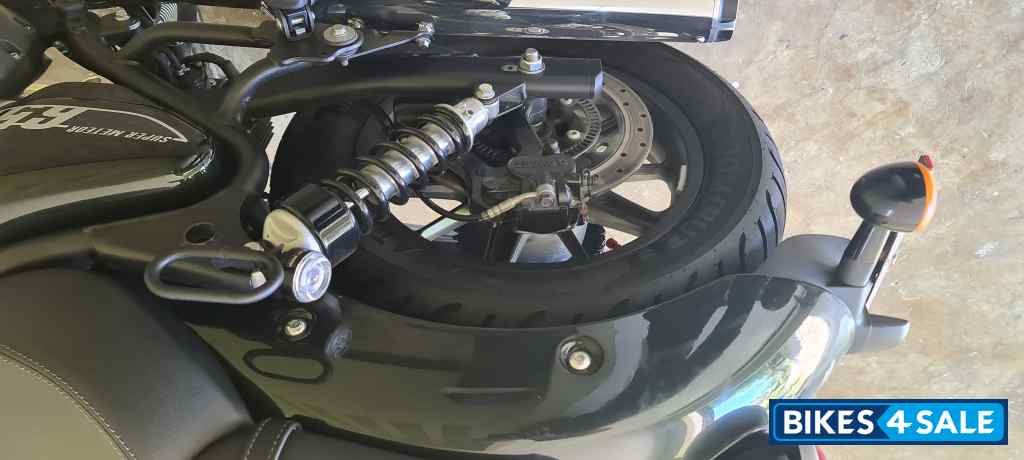 Royal Enfield super meteor 650