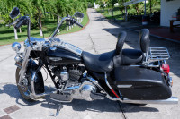 Black Harley Davidson Road King Classic FLHRCI