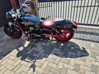Black And Red Kawasaki Vulcan 1600 MeanStreak SE