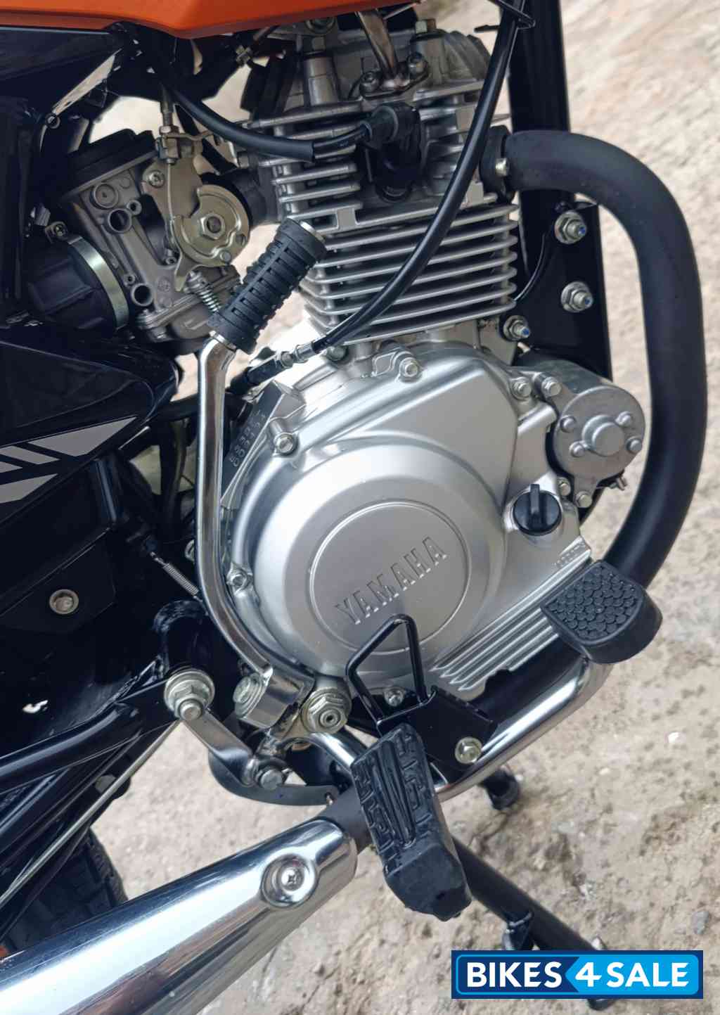 Orange Matt Yamaha YBR 125G