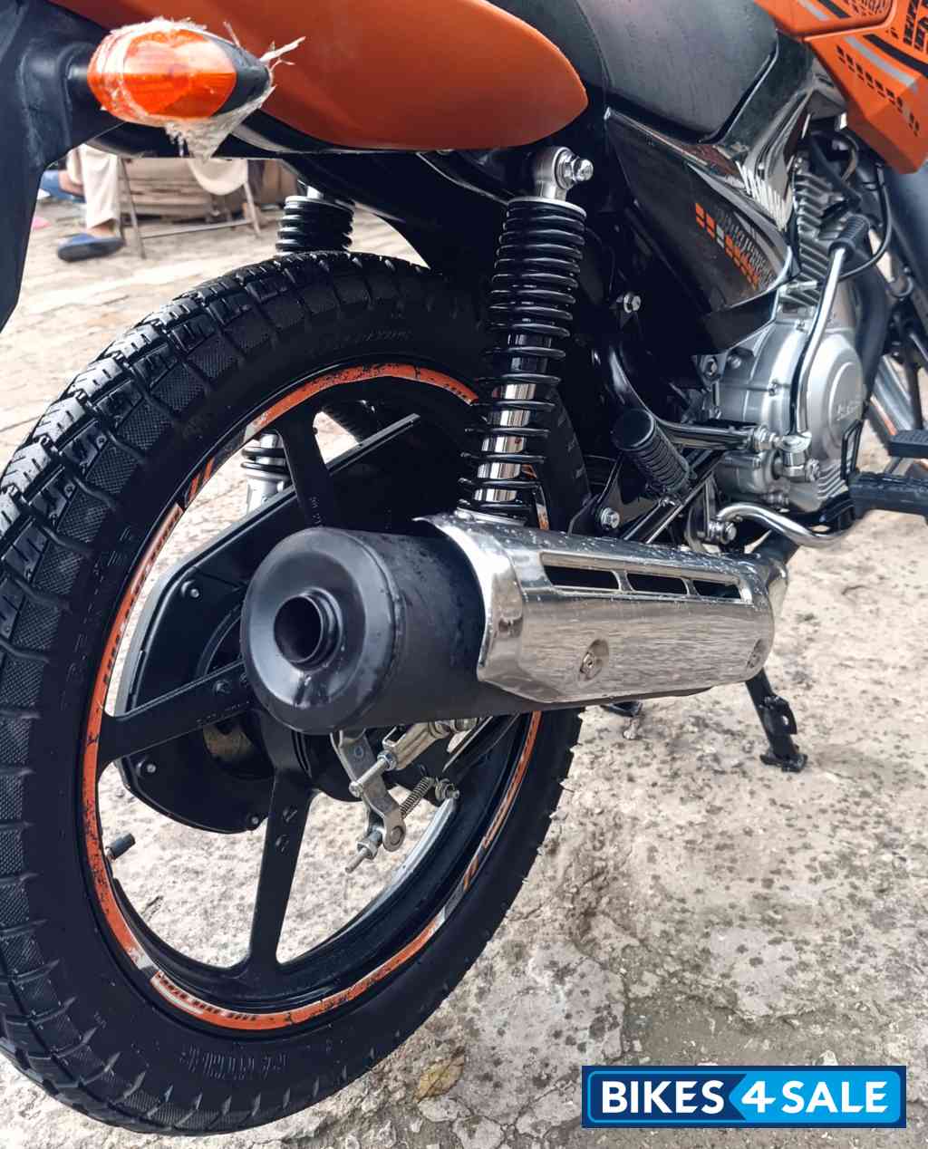 Orange Matt Yamaha YBR 125G