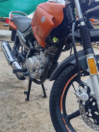 Orange Matt Yamaha YBR 125G