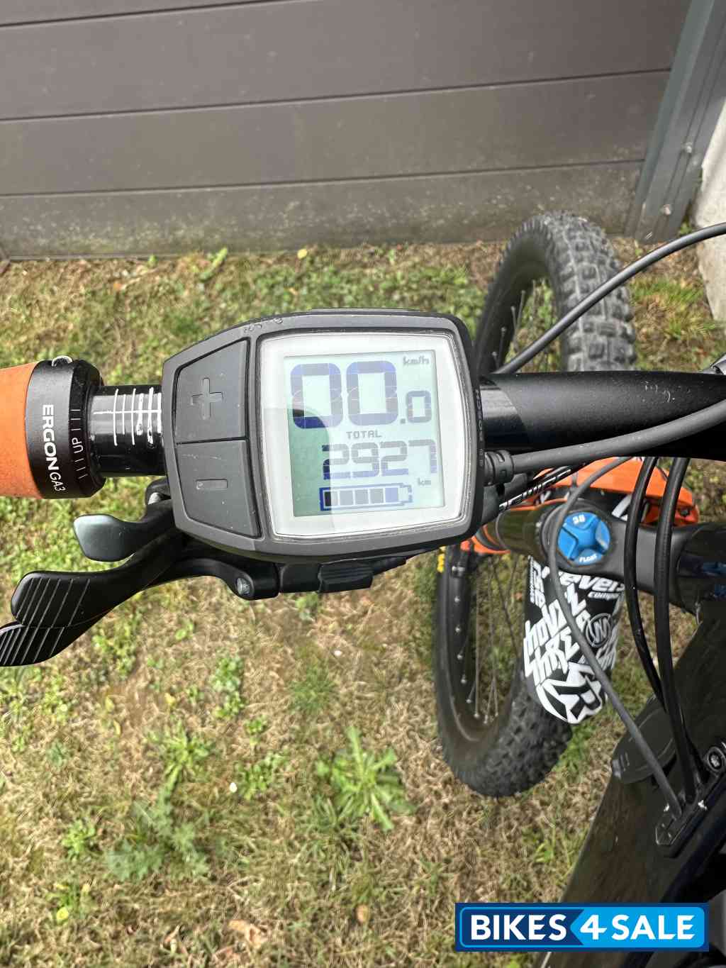 Blue Scott strike E ride  930