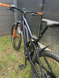 Blue Scott strike E ride  930