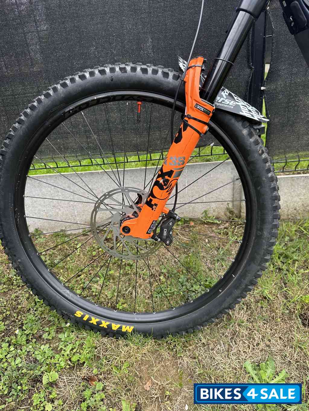 Blue Scott strike E ride  930