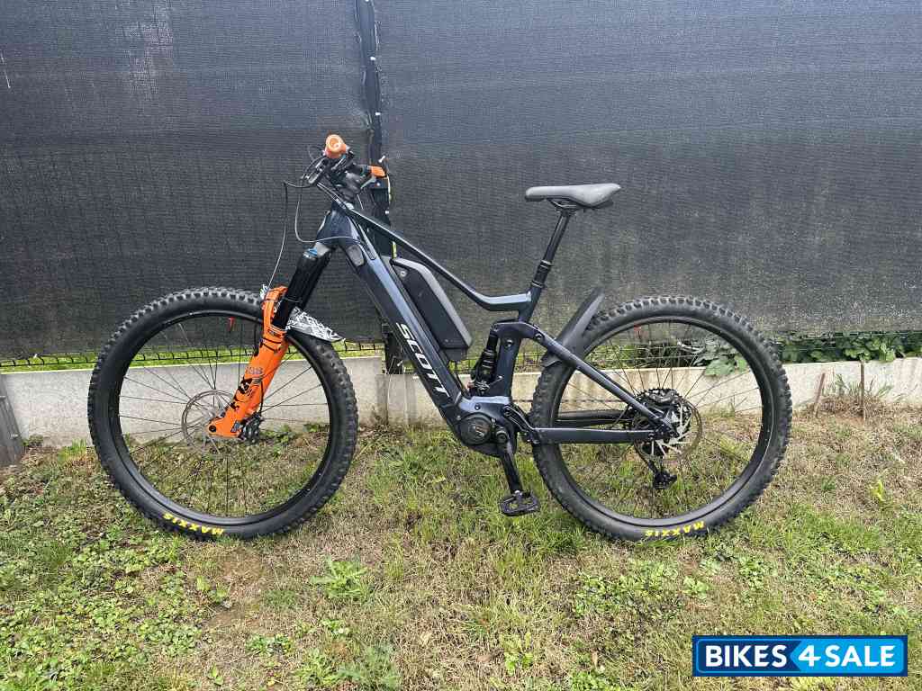 Blue Scott strike E ride  930