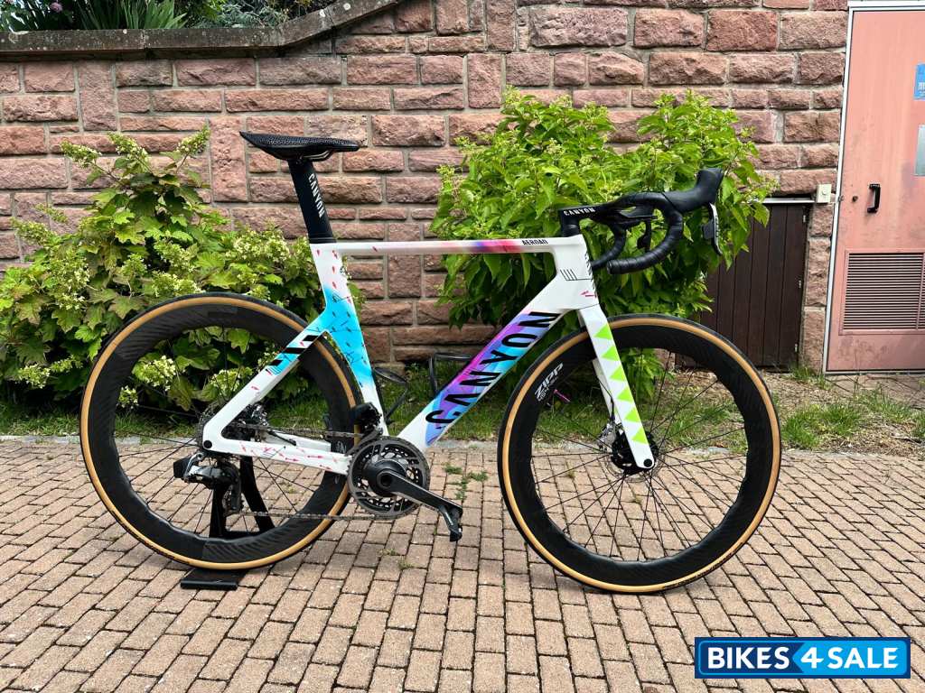 Canyon Aeroad CFR eTap Sram Team Edition L