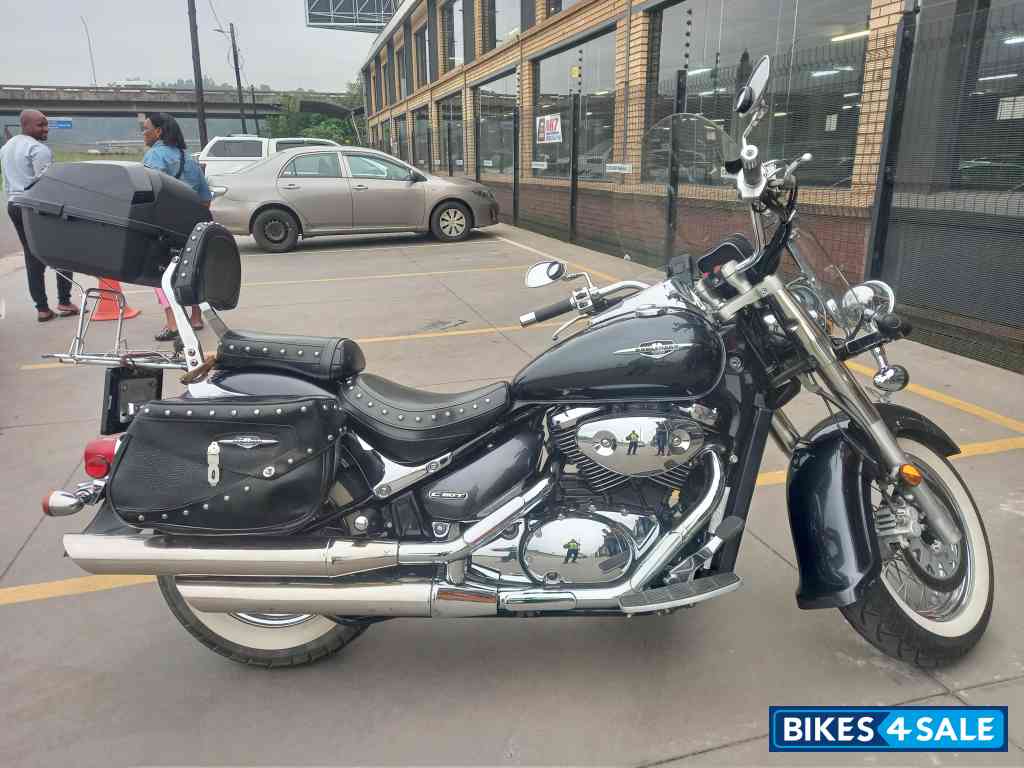 Pearl Black SUZUKI BOULEVARD C50T