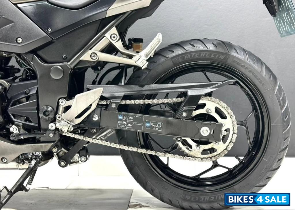 Kawasaki Z3000
