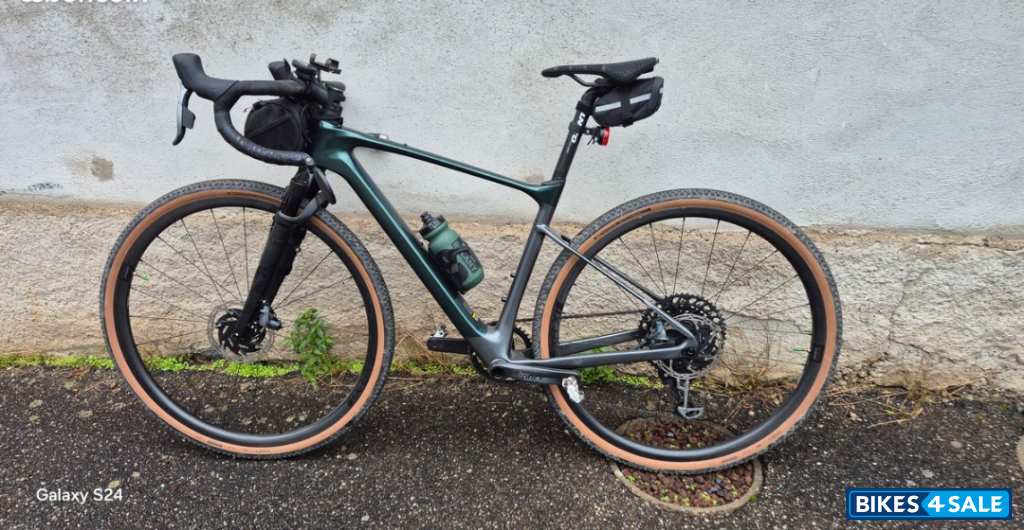 Giant Revolt X1