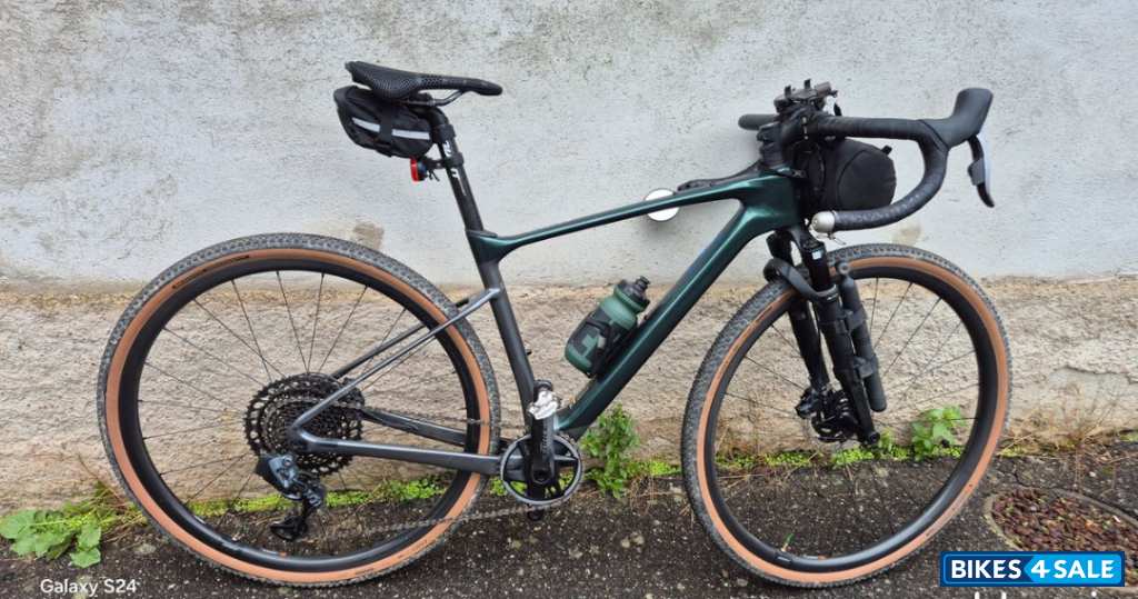 Giant Revolt X1