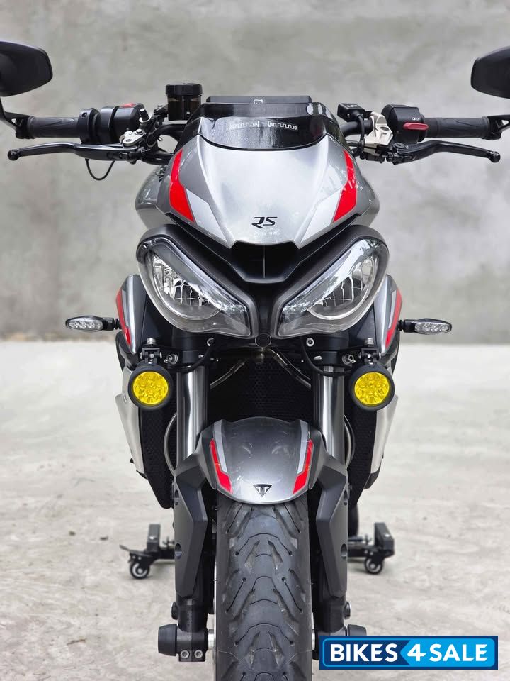 Triumph Street Triple RS