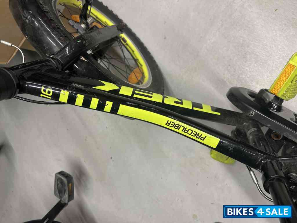 Black Neon Green Trek Precaliber 16