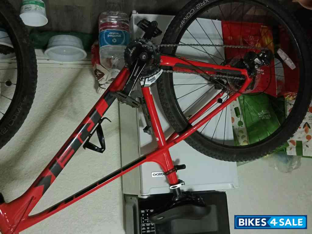 Lava Red Trek Marlin 6 gen 3 Lava Red Trek Marlin 6 gen 3